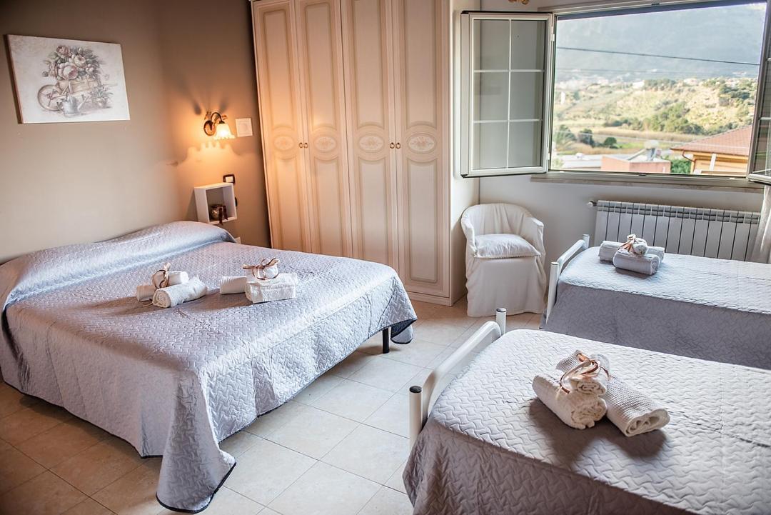 Sciuscia' Bed & Breakfast Alcamo Bagian luar foto